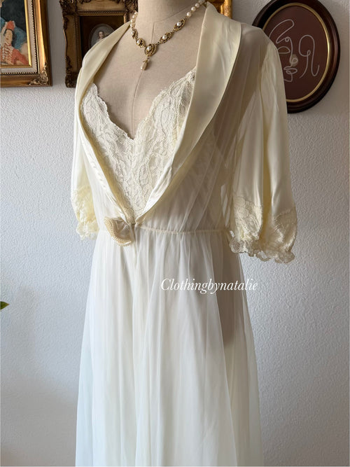Val Mode Cream Nylon Maxi Peignoir Set Size M