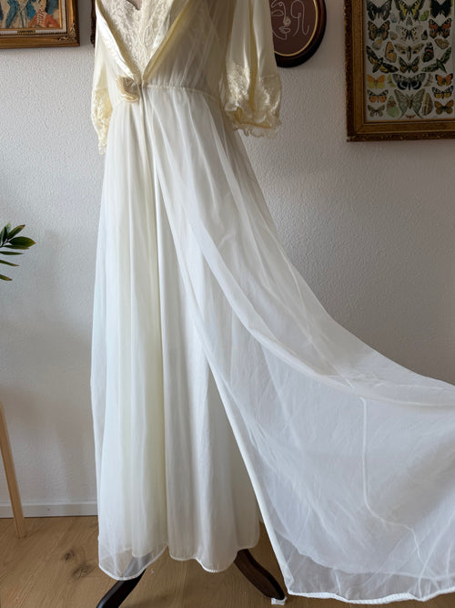 Val Mode Cream Nylon Maxi Peignoir Set Size M