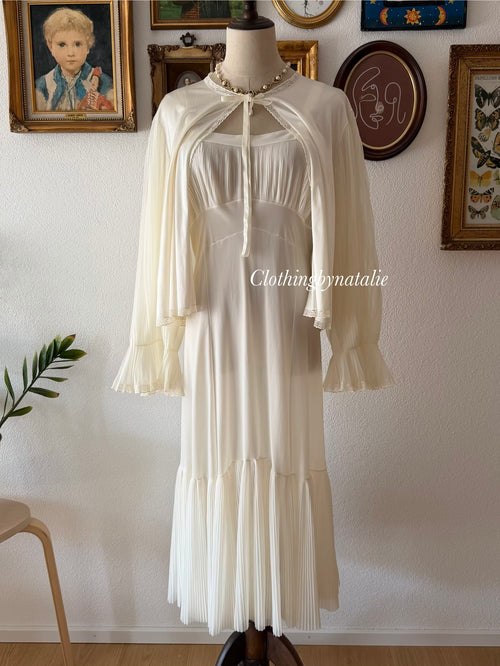 Vintage Cream Nylon Pleated Peignoir Set Size M