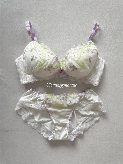 Japanese White Floral Lingerie Set Size 80C