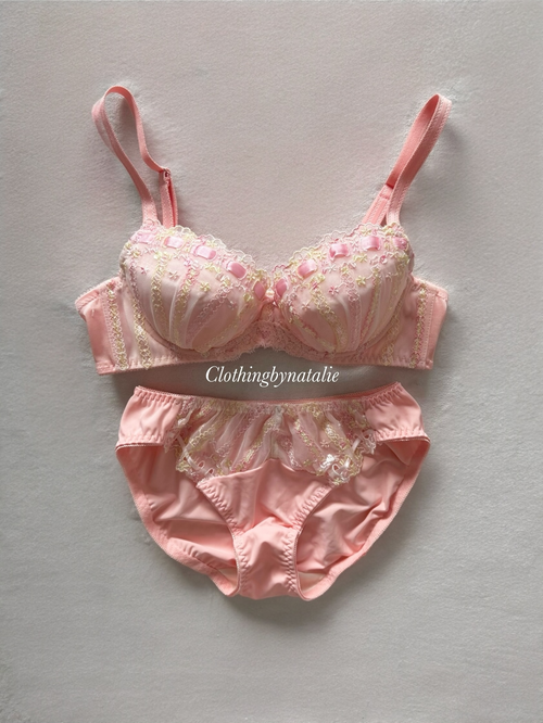 Triumph Pink Floral Lingerie Set Size 75A