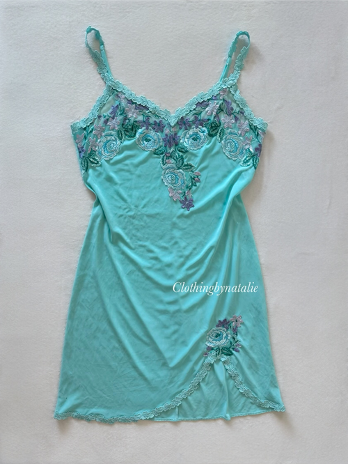 Blue Nylon Embroidery Slip Size M