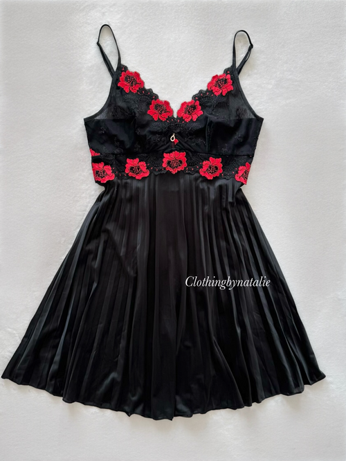 Black Pleated Nylon Nightgown Size S