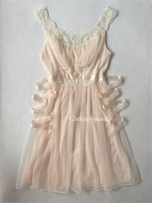 Vanity Fair Peach Nylon Nightgown size S
